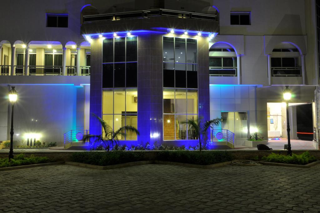 Benin Royal Hotel Cotonou Exterior foto